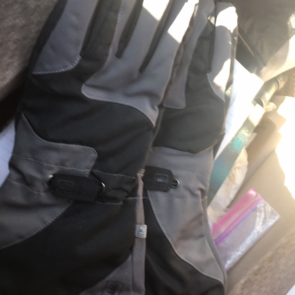 Motorcycle gloves